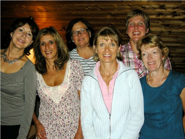 De Gauche à droite: Malek, Joyce, Marie-Louise, Nicole, Brigitte et Dominique